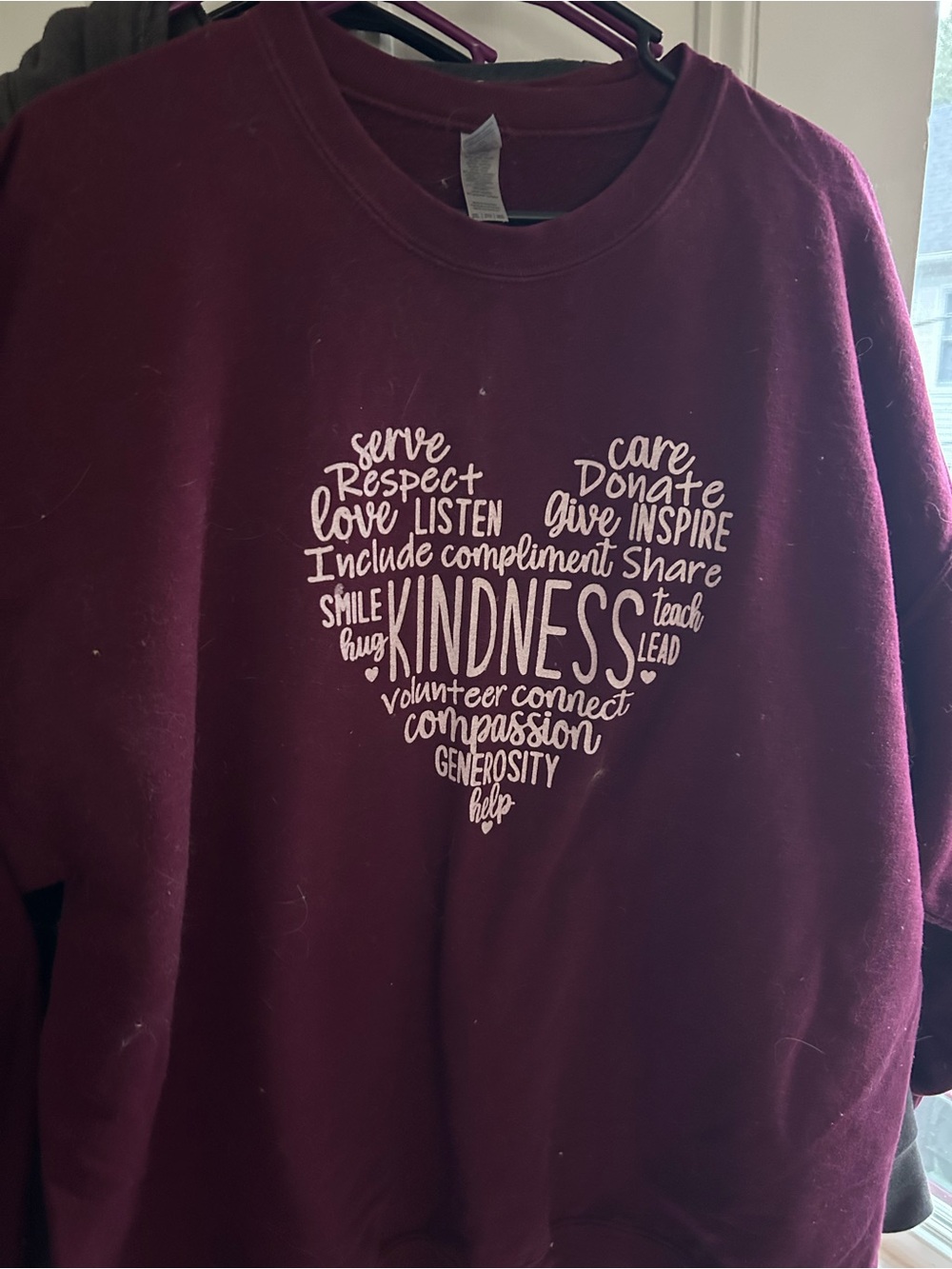 Women’s Maroon 'Kindness' Heart Graphic Sweatshirt